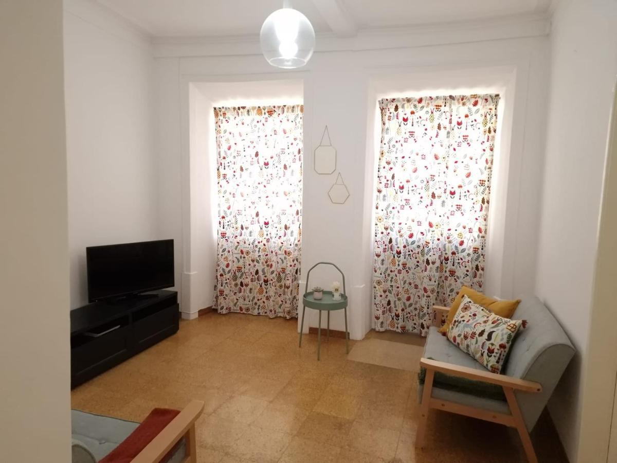 Casa Pisa Flores - Praia Da Nazare Bagian luar foto