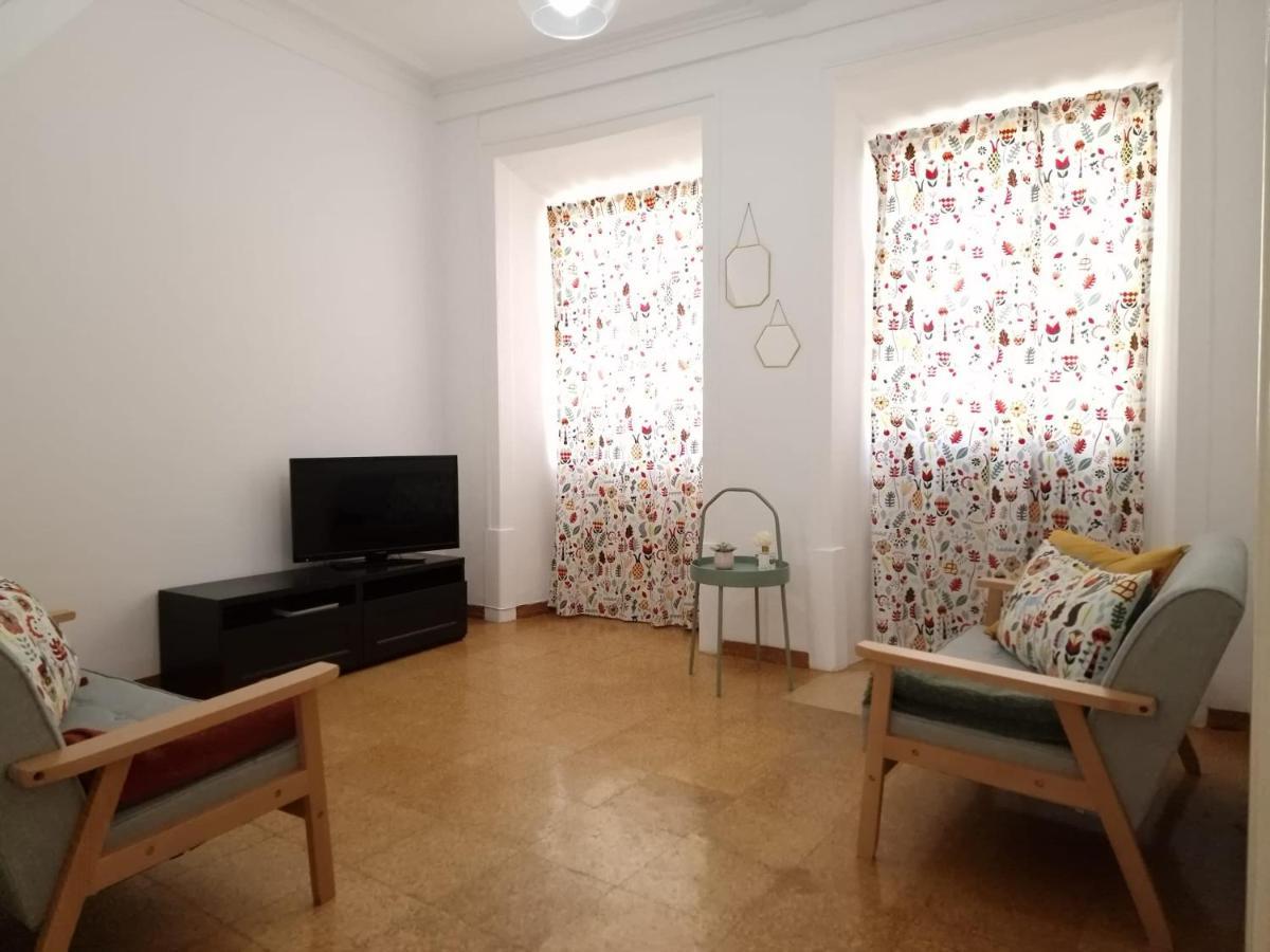 Casa Pisa Flores - Praia Da Nazare Bagian luar foto